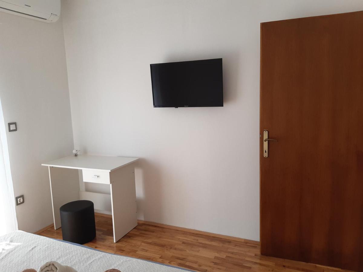 Apartmani Frano Vodice Exterior photo