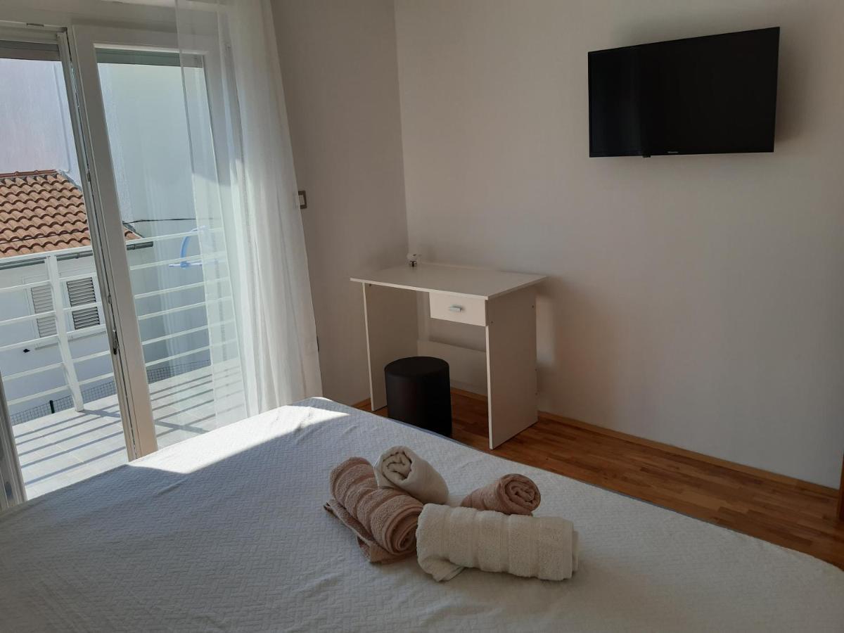 Apartmani Frano Vodice Exterior photo